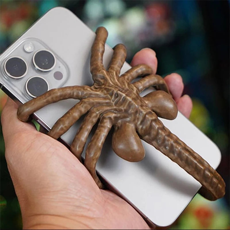 Alien Phone Holder, Creative Decorative Phone Holder Ornament Science Fiction Thriller Movie Facehugger Phone Holder Halloween
