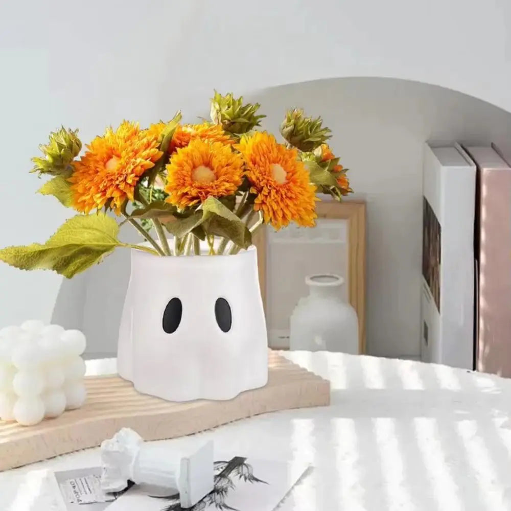 Durable Plastic Ghost Planter Ghost-Themed Haunted Design Halloween Ghost Bucket Versatile Piece Unique Gift Candy Bowl