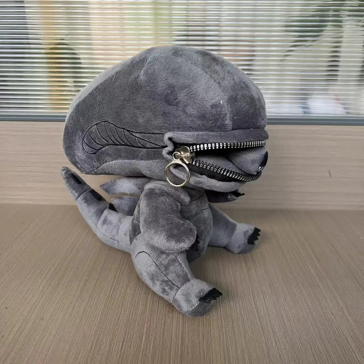 Alien ：Romulus Human Xenomorph Hybrid Shaped Zipper Mouth Animal Plush Doll Pillows Stuffed Toys Cartoon Decor Trendy Toy